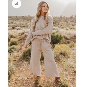 Beeson River wide leg set from pink desert